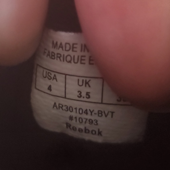 Vince Women's Cantara Black Leather Slip-on Sneaker. - Picture 14 of 14